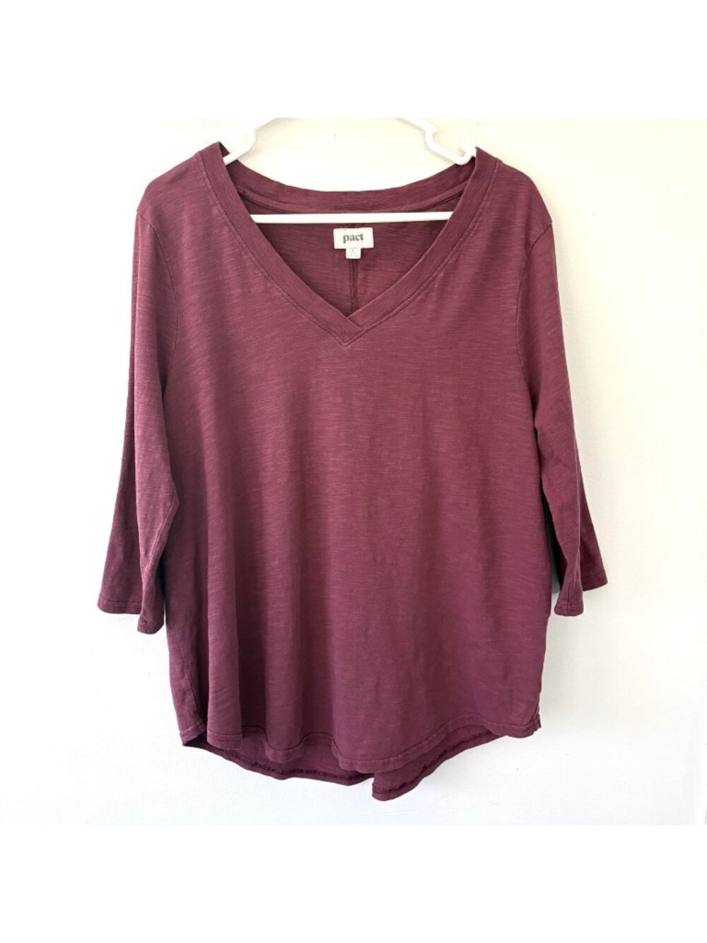 Pact Women’s Large 3/4 Sleeve V-Neck 100% Organic Cotton T-Shirt Burgundy Maroon